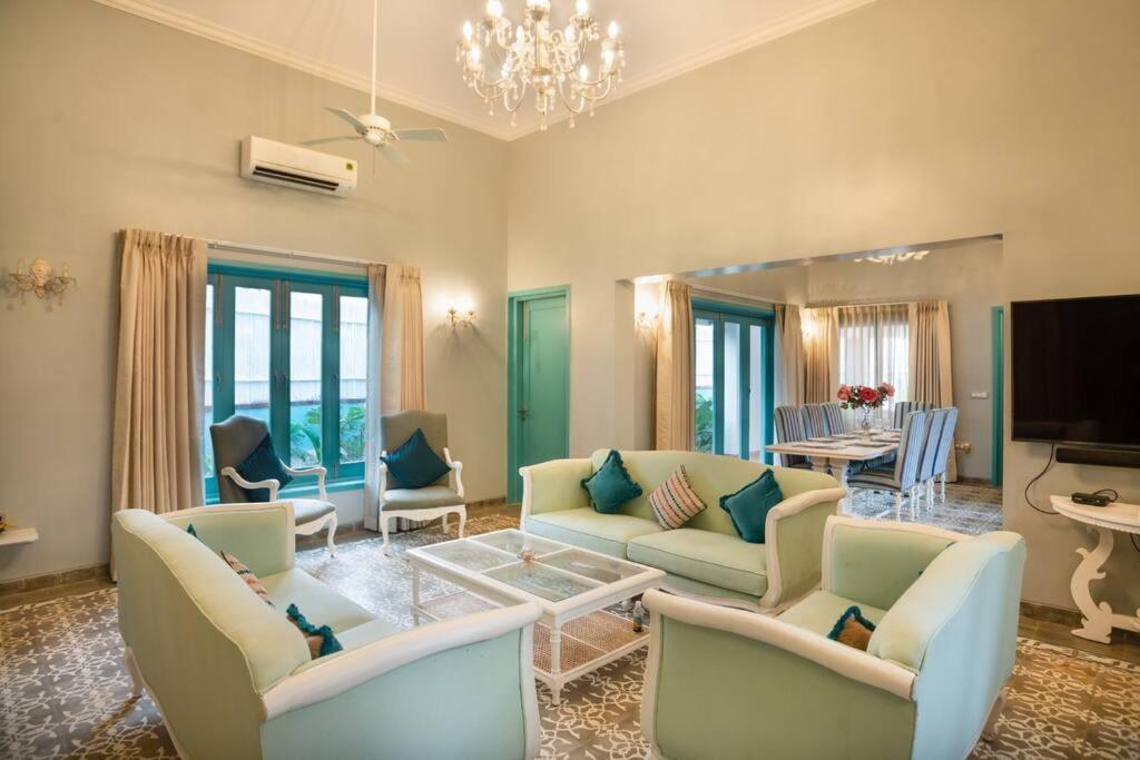 White Banyan Beach Villa, Candolim By The Acacia Villas 외부 사진