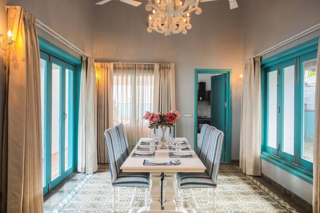 White Banyan Beach Villa, Candolim By The Acacia Villas 외부 사진